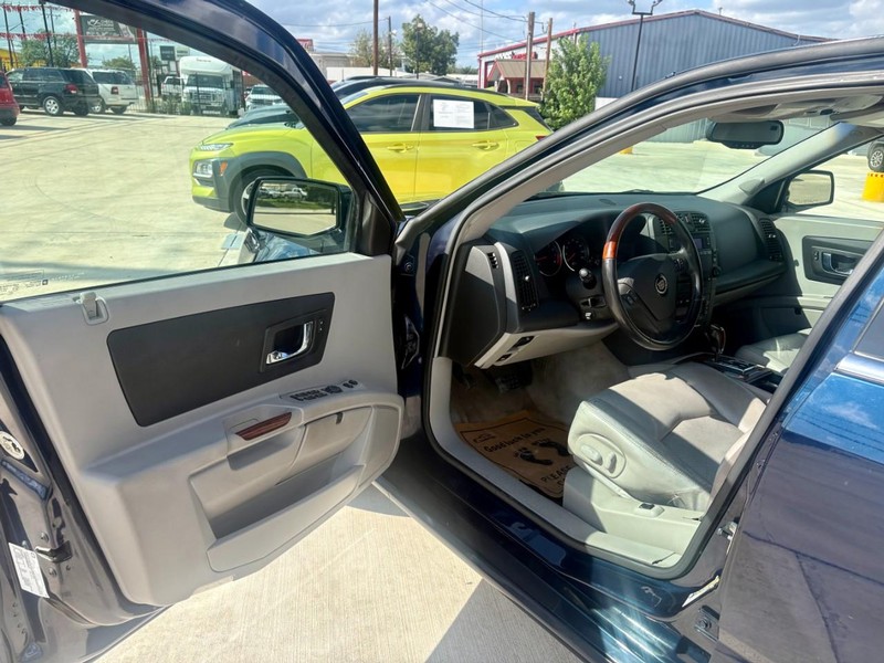 Cadillac SRX Vehicle Image 09