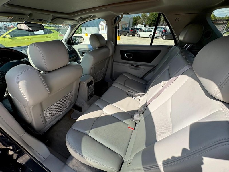 Cadillac SRX Vehicle Image 15