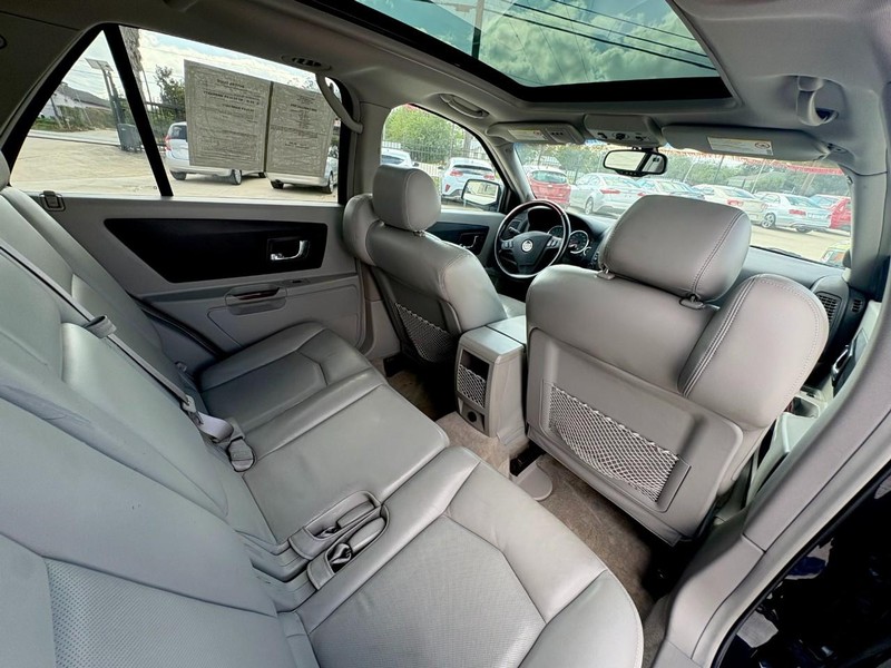 Cadillac SRX Vehicle Image 17