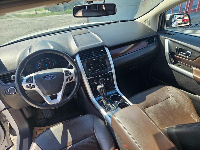 Ford Edge Vehicle Image 14