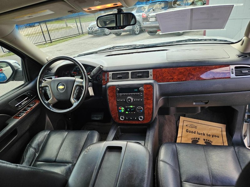 Chevrolet Tahoe Vehicle Full-screen Gallery Image 20