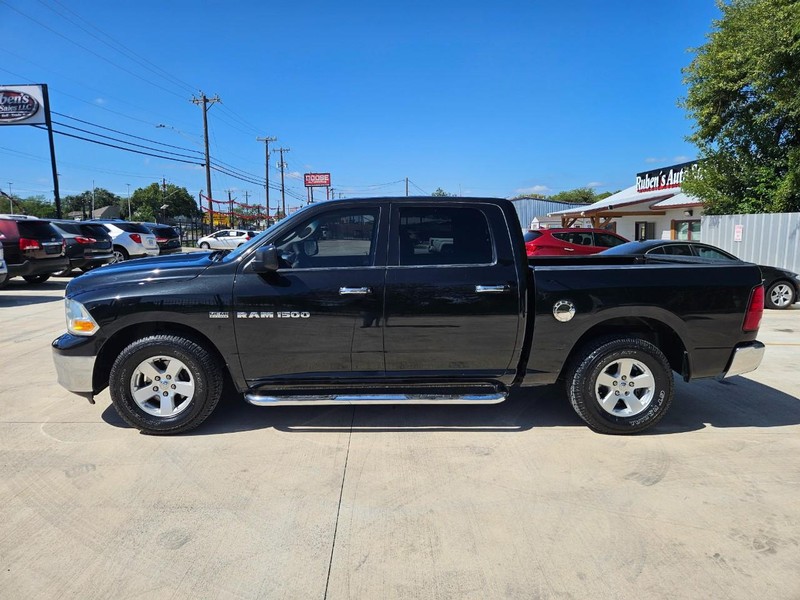 Ram 1500 Vehicle Image 02