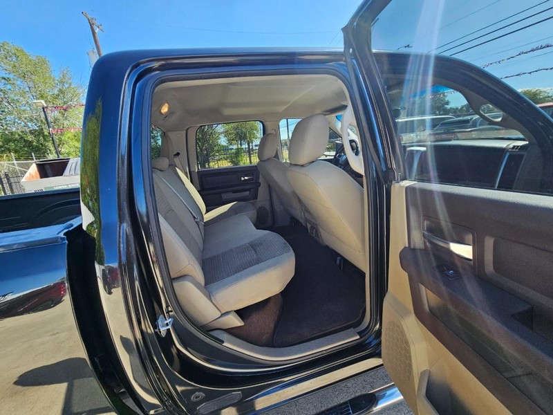 Ram 1500 Vehicle Image 16