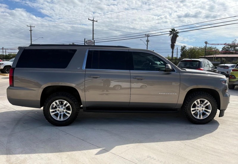 Chevrolet Suburban Vehicle Image 06