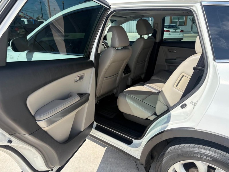 Mazda CX-9 Vehicle Image 13