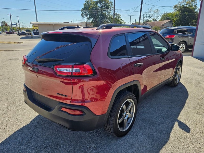 Jeep Cherokee Vehicle Full-screen Gallery Image 06