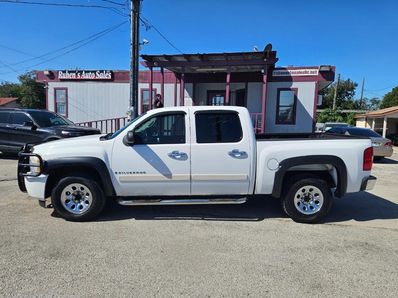 Chevrolet Silverado 1500 Vehicle Image 02