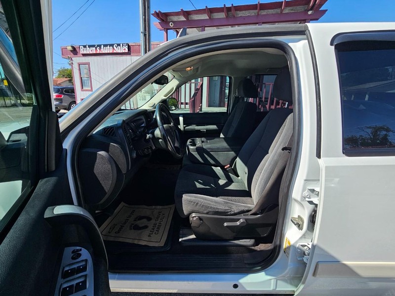 Chevrolet Silverado 1500 Vehicle Image 11