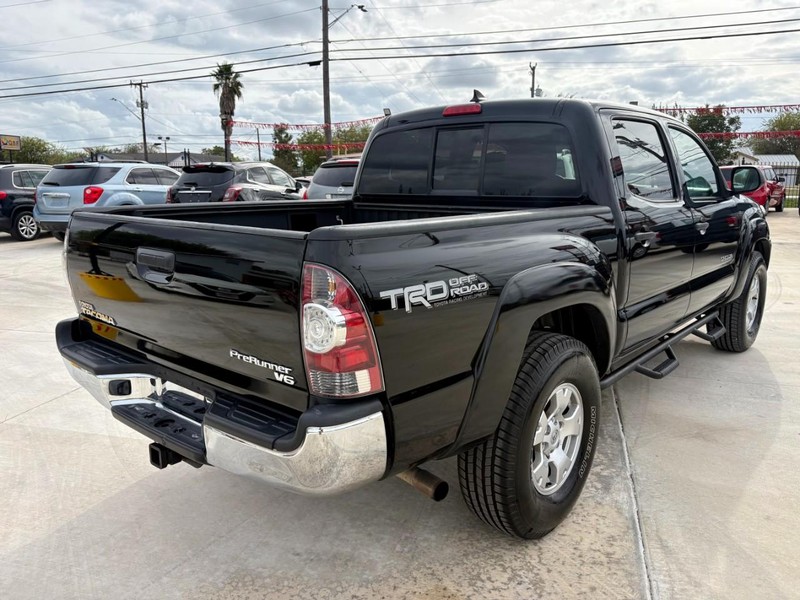 Toyota Tacoma Vehicle Image 05