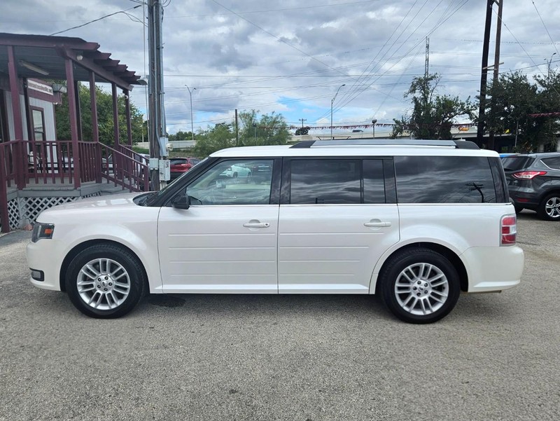 Ford Flex Vehicle Image 02