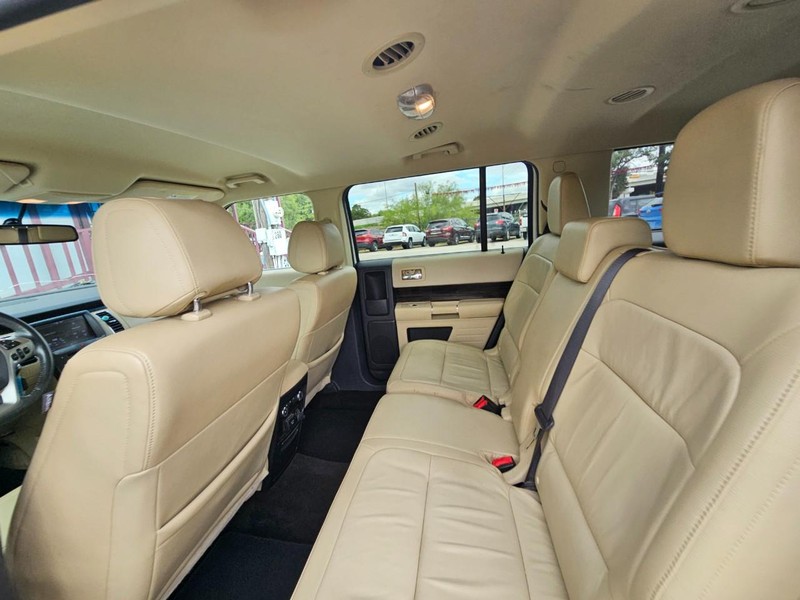 Ford Flex Vehicle Image 14