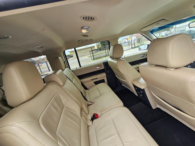 Ford Flex Vehicle Image 18