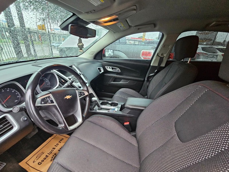 Chevrolet Equinox Vehicle Full-screen Gallery Image 03