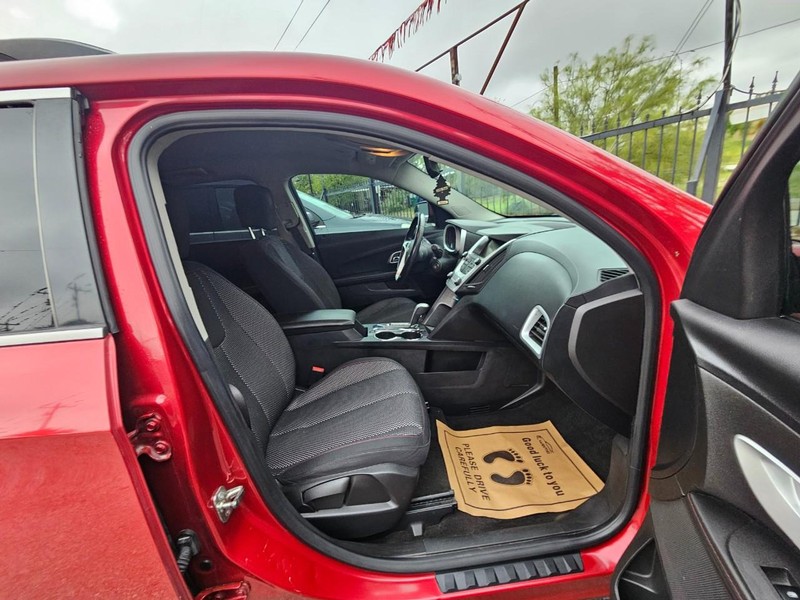 Chevrolet Equinox Vehicle Full-screen Gallery Image 06