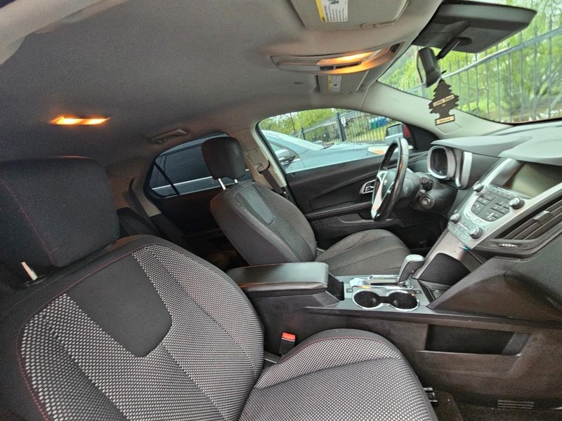 Chevrolet Equinox Vehicle Full-screen Gallery Image 07