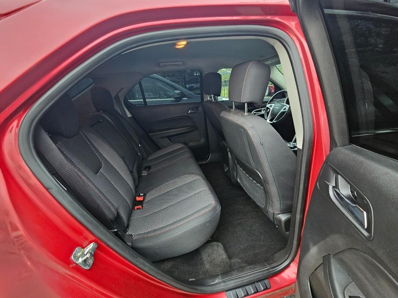 Chevrolet Equinox Vehicle Full-screen Gallery Image 08