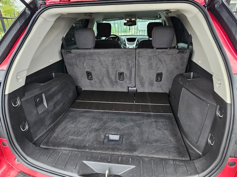 Chevrolet Equinox Vehicle Full-screen Gallery Image 10