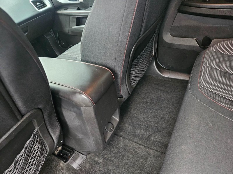 Chevrolet Equinox Vehicle Full-screen Gallery Image 11