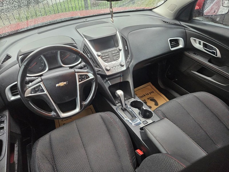 Chevrolet Equinox Vehicle Full-screen Gallery Image 14