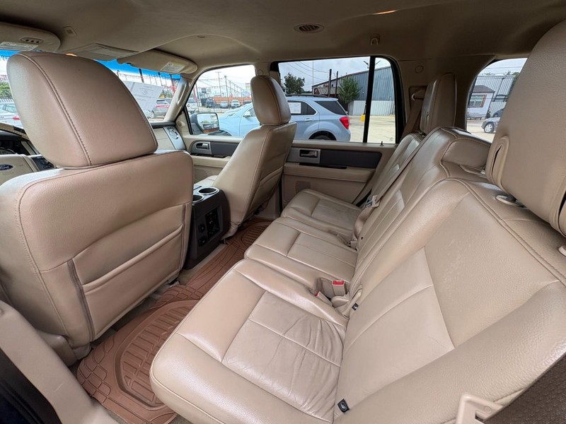 Ford Expedition Vehicle Image 19