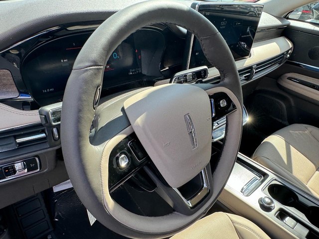 2024 Lincoln Corsair Grand Touring thumbnail image 15
