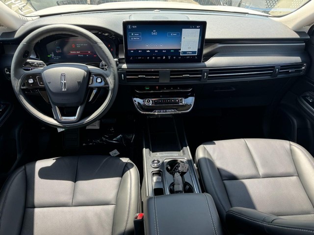 2024 Lincoln Corsair Grand Touring thumbnail image 09