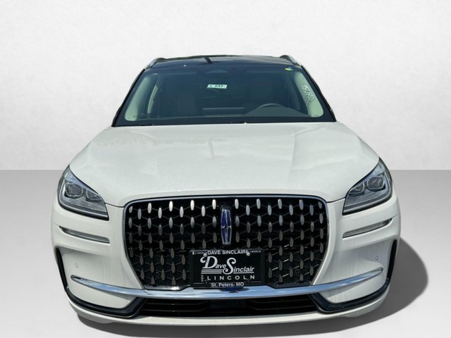 2024 Lincoln Corsair Grand Touring thumbnail image 02