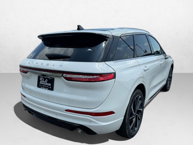 2024 Lincoln Corsair Grand Touring thumbnail image 05