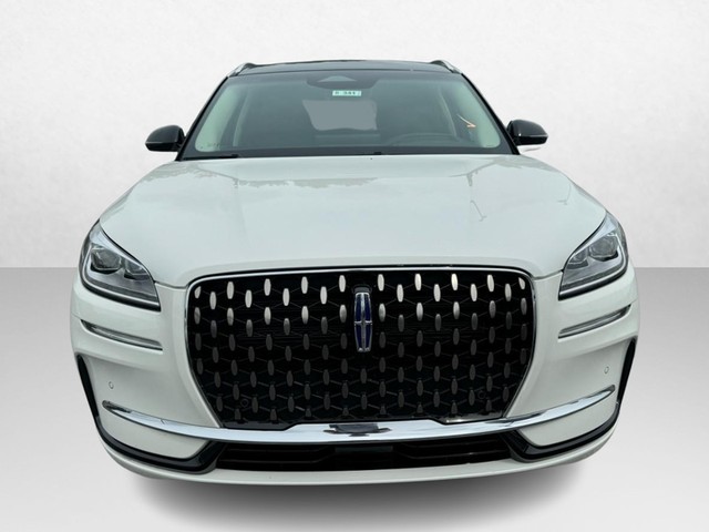 2024 Lincoln Corsair Grand Touring thumbnail image 02