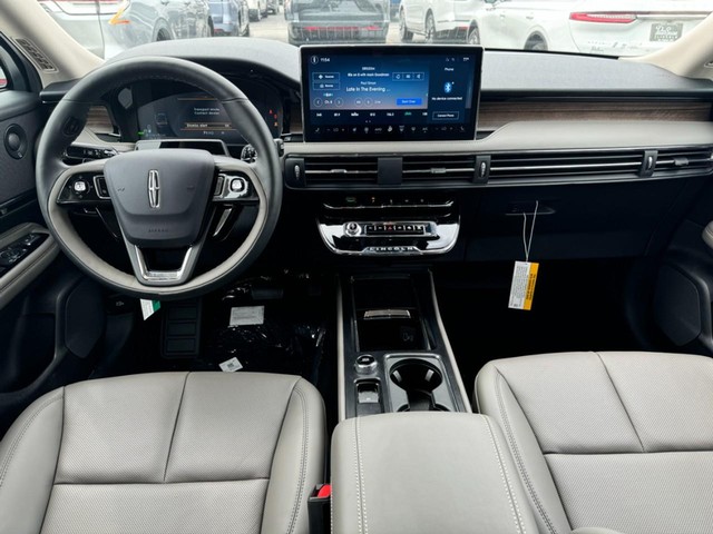 2024 Lincoln Corsair Grand Touring thumbnail image 09