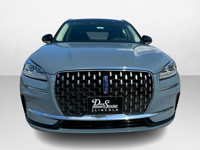 2024 Lincoln Corsair Grand Touring thumbnail image 02