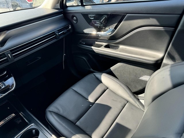 2024 Lincoln Corsair Grand Touring thumbnail image 11