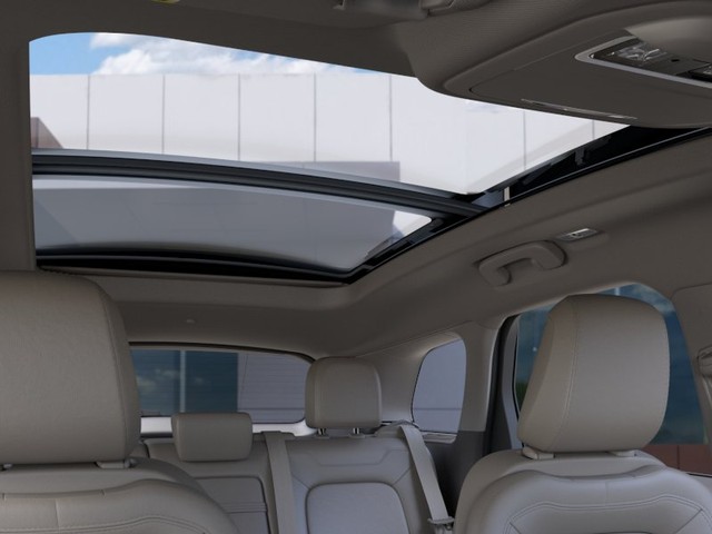2024 Lincoln Corsair Grand Touring thumbnail image 22