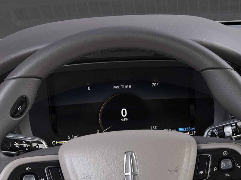 Lincoln Corsair Vehicle Full-screen Gallery Image 13