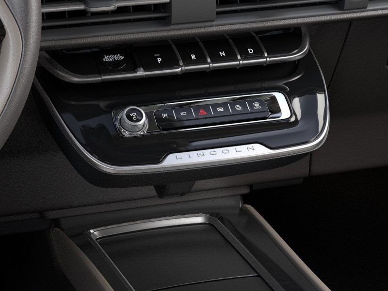 Lincoln Corsair Vehicle Full-screen Gallery Image 15