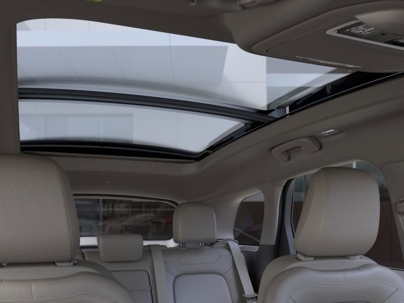 Lincoln Corsair Vehicle Full-screen Gallery Image 22