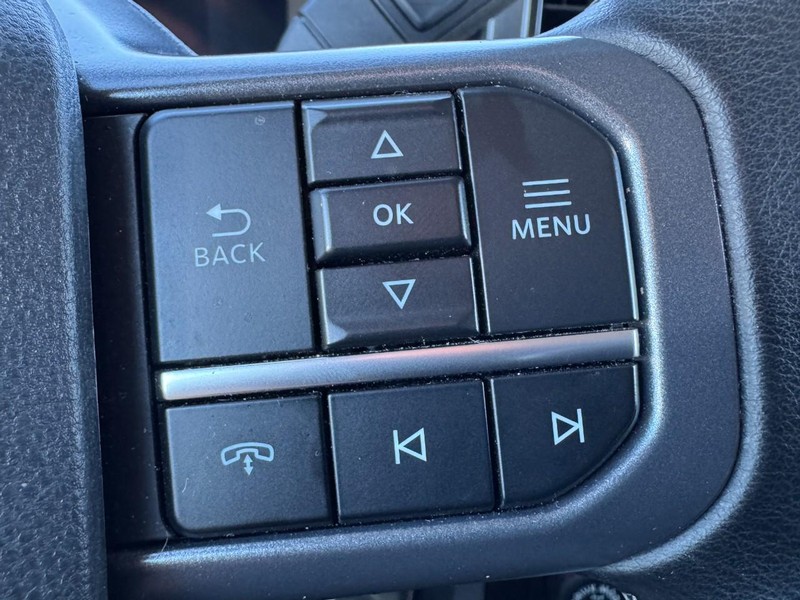 Ford F-150 Vehicle Full-screen Gallery Image 18