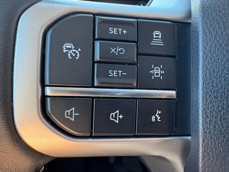 Ford Expedition Vehicle Full-screen Gallery Image 18