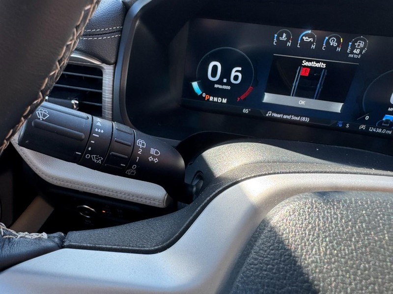 Ford Expedition Vehicle Full-screen Gallery Image 20