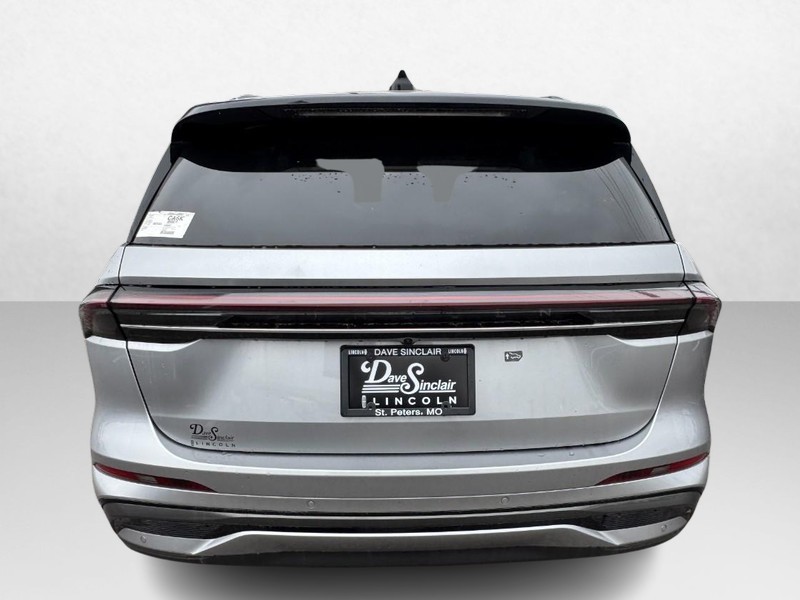 Lincoln Nautilus Vehicle Full-screen Gallery Image 06