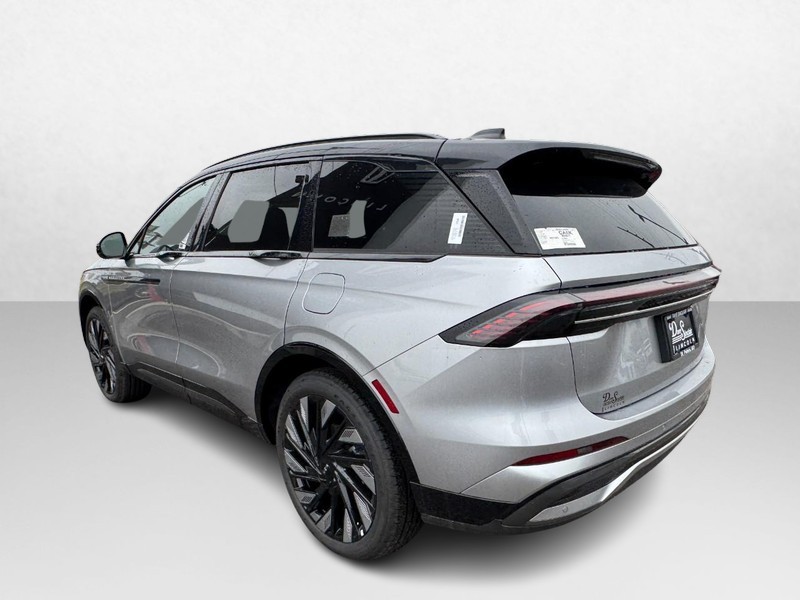 Lincoln Nautilus Vehicle Full-screen Gallery Image 07