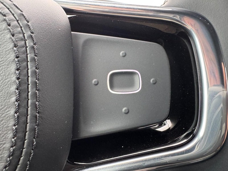 Lincoln Nautilus Vehicle Full-screen Gallery Image 19