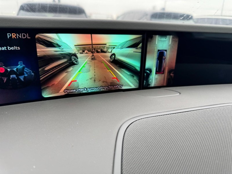 Lincoln Nautilus Vehicle Full-screen Gallery Image 24