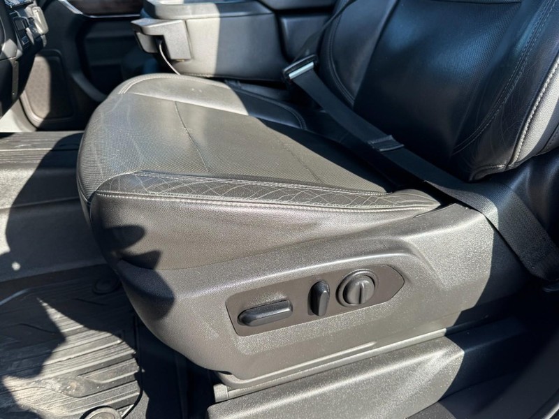 GMC Sierra 1500 Vehicle Full-screen Gallery Image 26