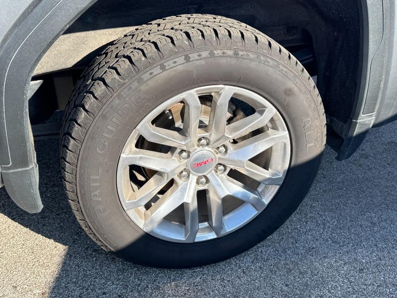 GMC Sierra 1500 Vehicle Full-screen Gallery Image 27