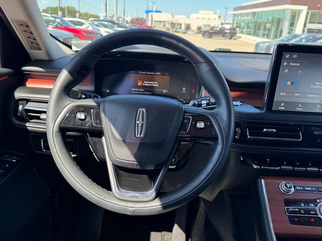 2024 Lincoln Aviator Reserve thumbnail image 10