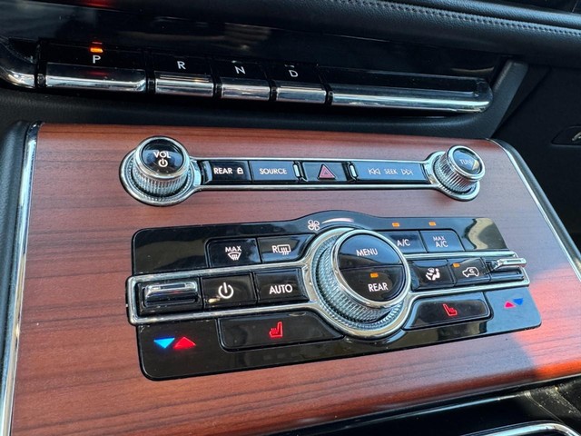 2024 Lincoln Aviator Reserve thumbnail image 17