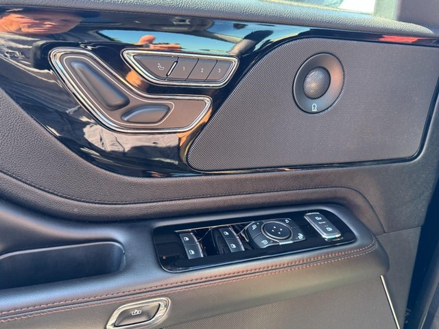 2024 Lincoln Aviator Reserve thumbnail image 25