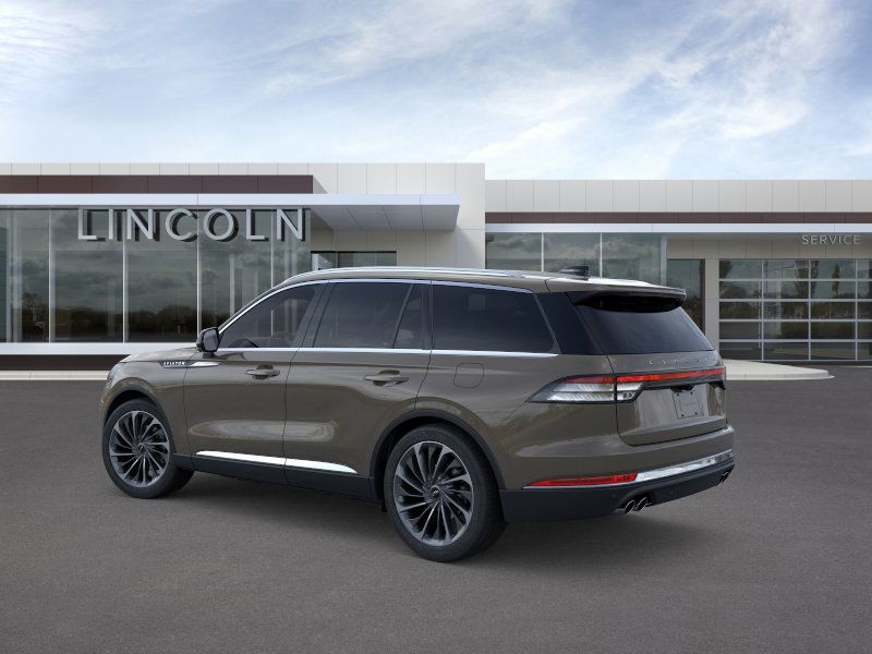 Lincoln Aviator Vehicle Full-screen Gallery Image 04