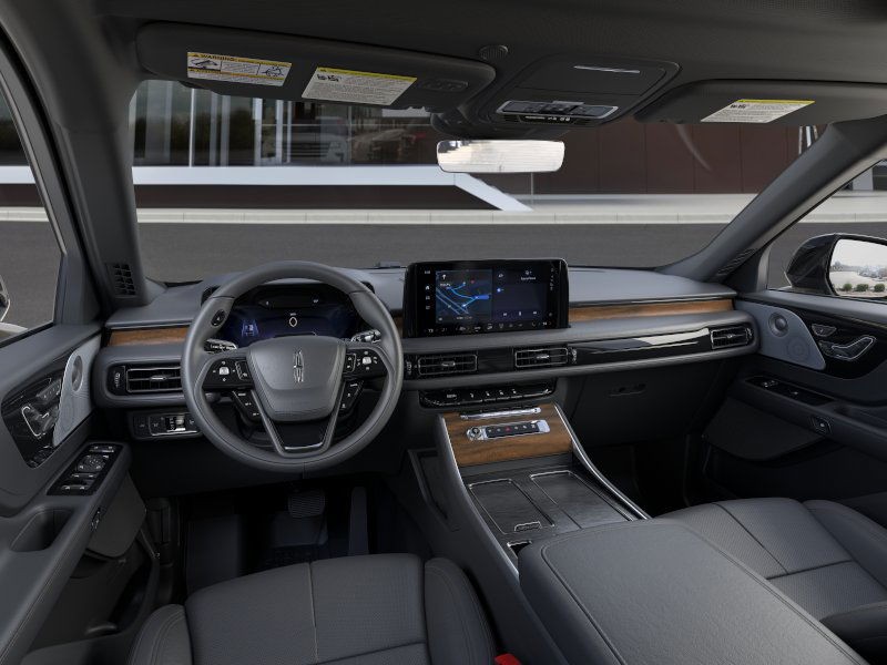 Lincoln Aviator Vehicle Full-screen Gallery Image 09